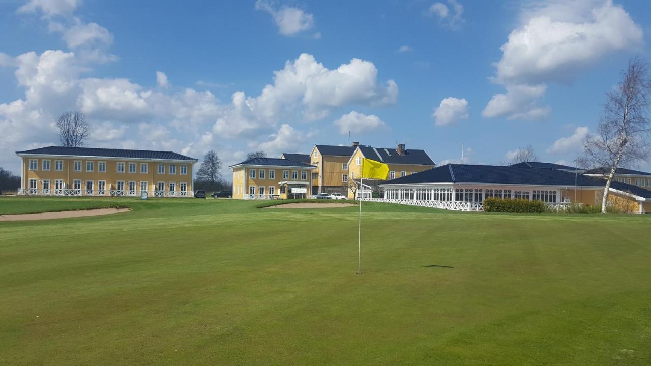 Melleruds Golfklubb Bed & Breakfast Extérieur photo