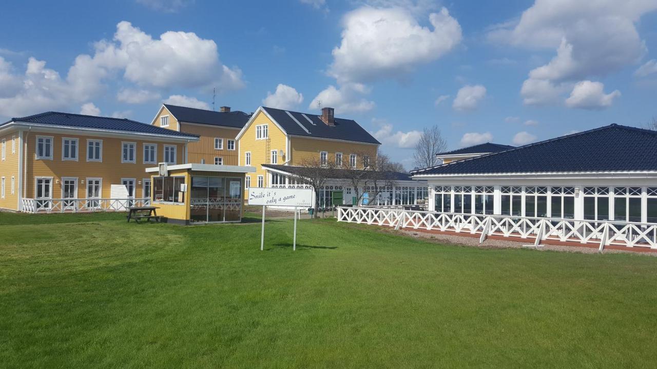 Melleruds Golfklubb Bed & Breakfast Extérieur photo