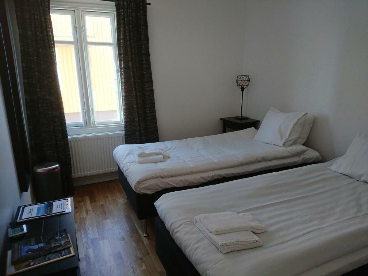 Melleruds Golfklubb Bed & Breakfast Extérieur photo